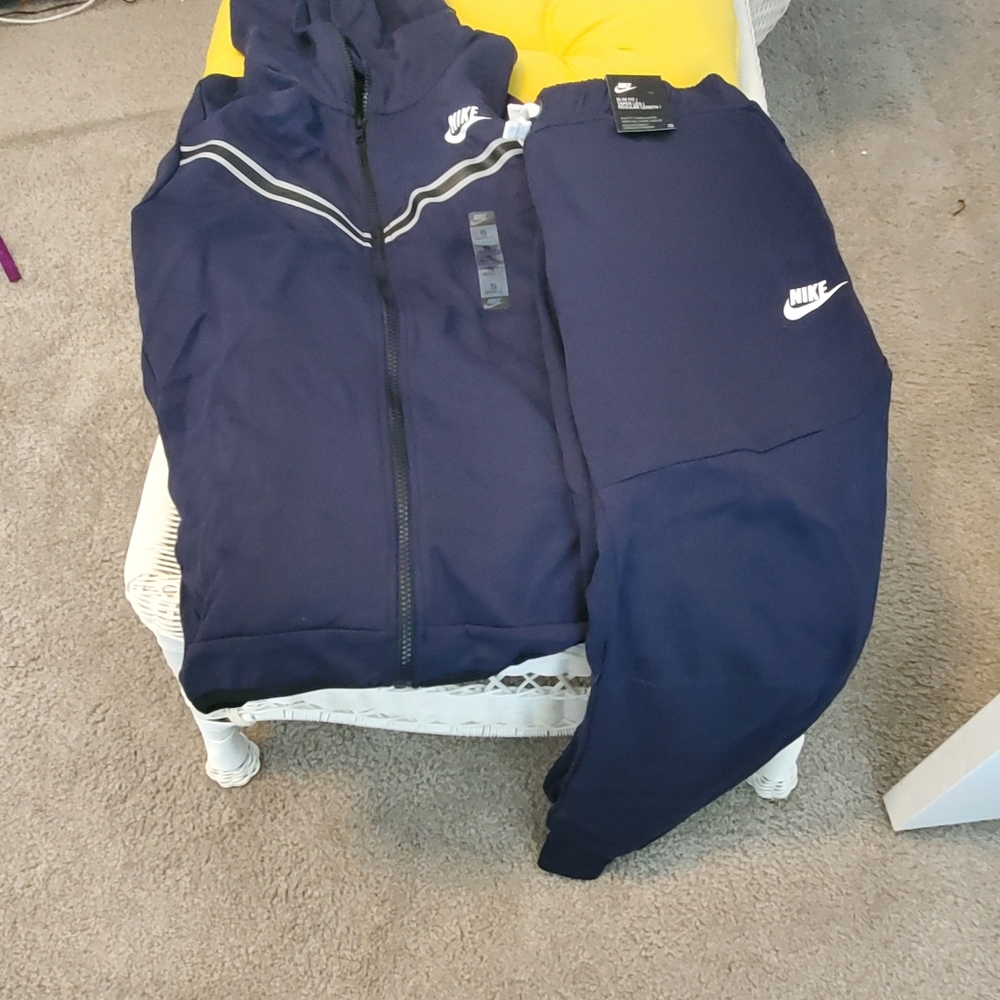 Nike sweatsuit